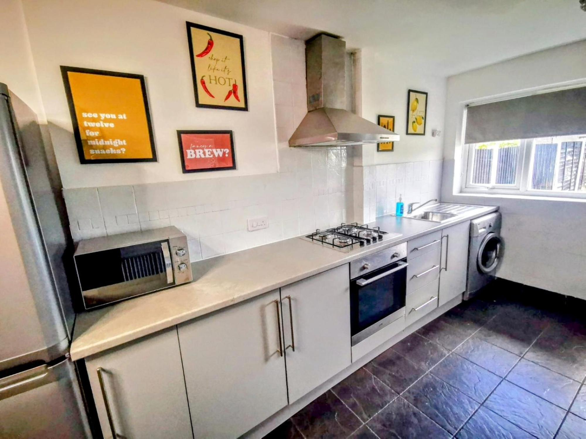 No 7 - Bright, Spacious 3 Bed Home With Parking & Wifi Хайтон Экстерьер фото