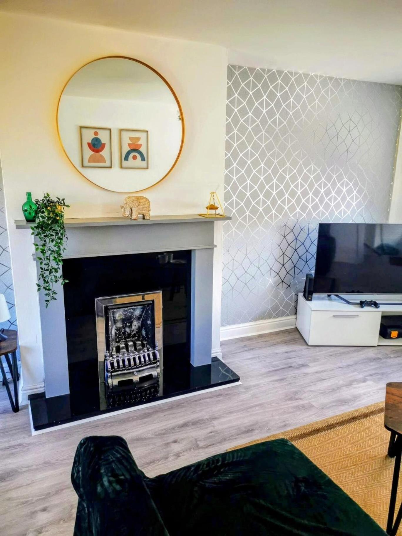 No 7 - Bright, Spacious 3 Bed Home With Parking & Wifi Хайтон Экстерьер фото