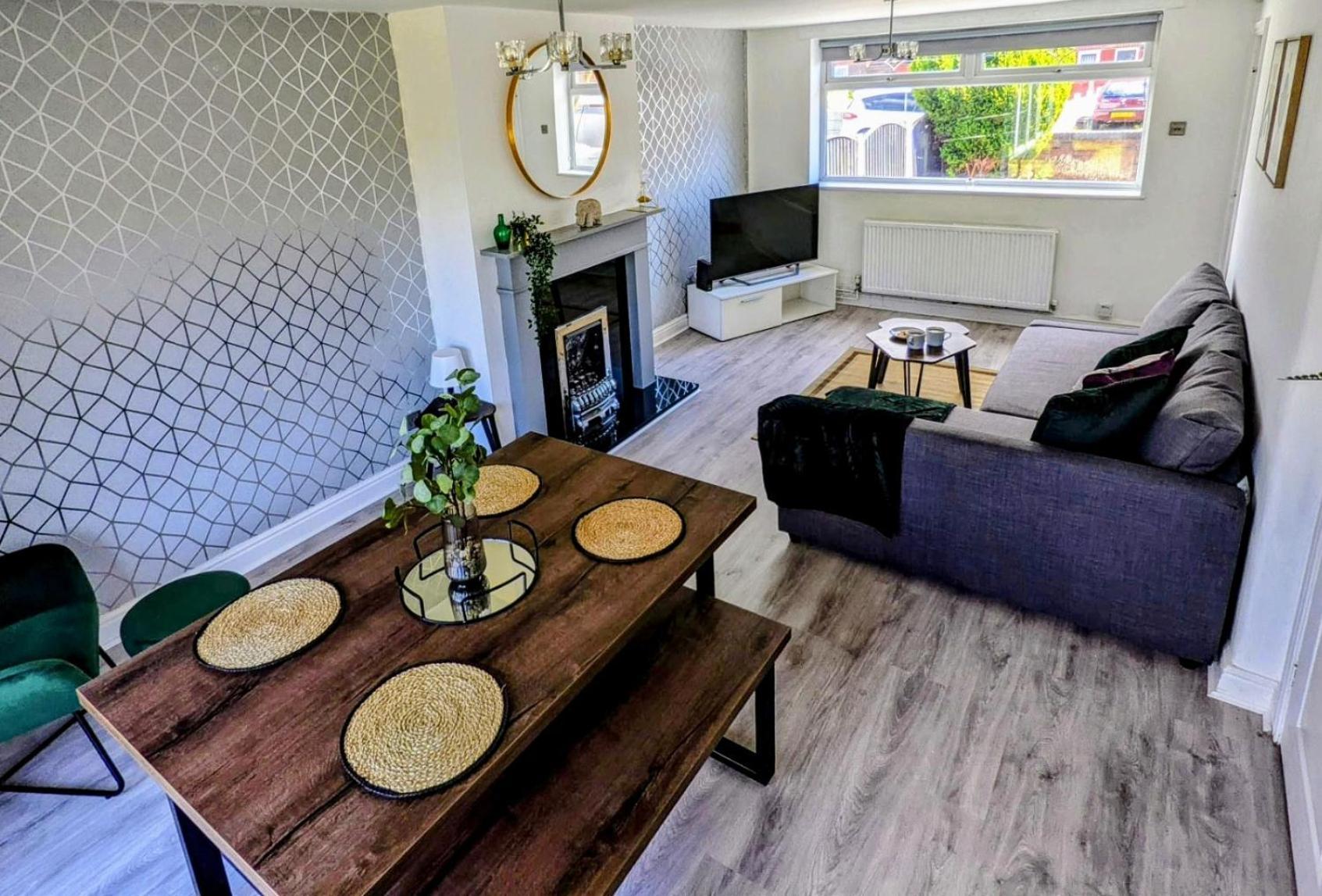 No 7 - Bright, Spacious 3 Bed Home With Parking & Wifi Хайтон Экстерьер фото